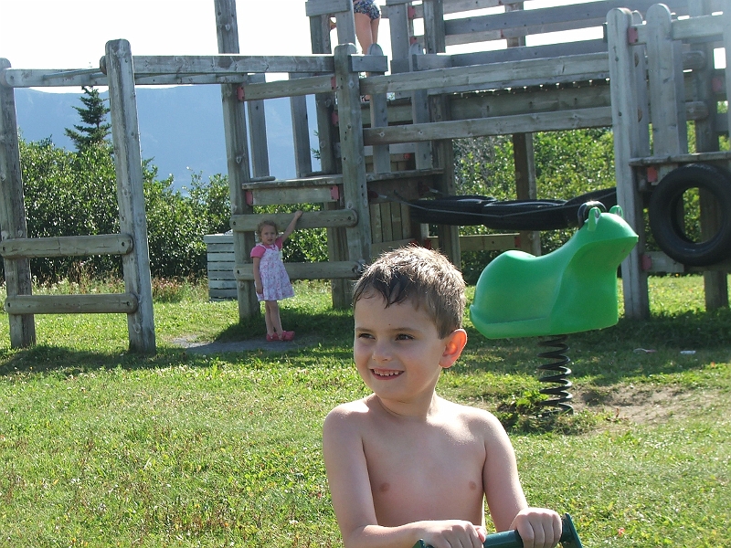 NFLD_drive_to_and-viking_settlement 543.jpg - brother and sister